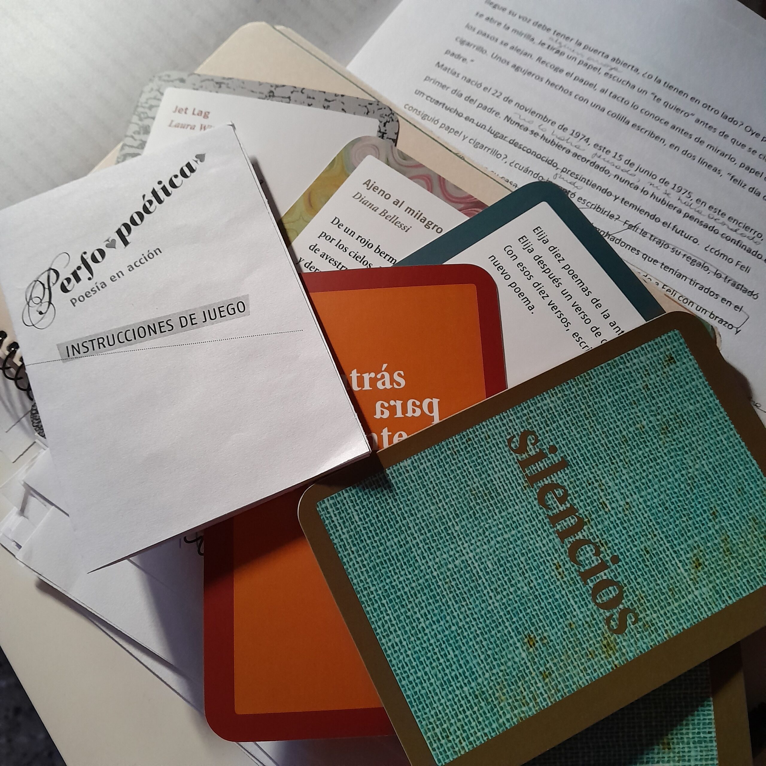 Poesía en acción: PerfoPoética, el juego literario que convierte versos en experiencia viva