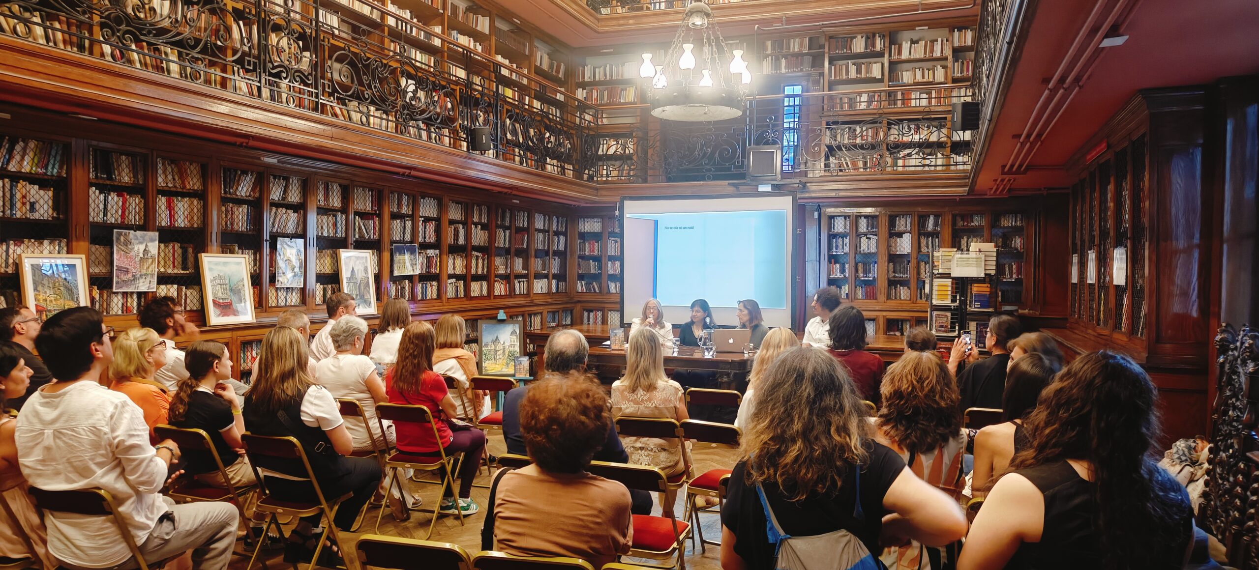 Hoja por Hoja presenta “Argentina”, de Dominique Bona