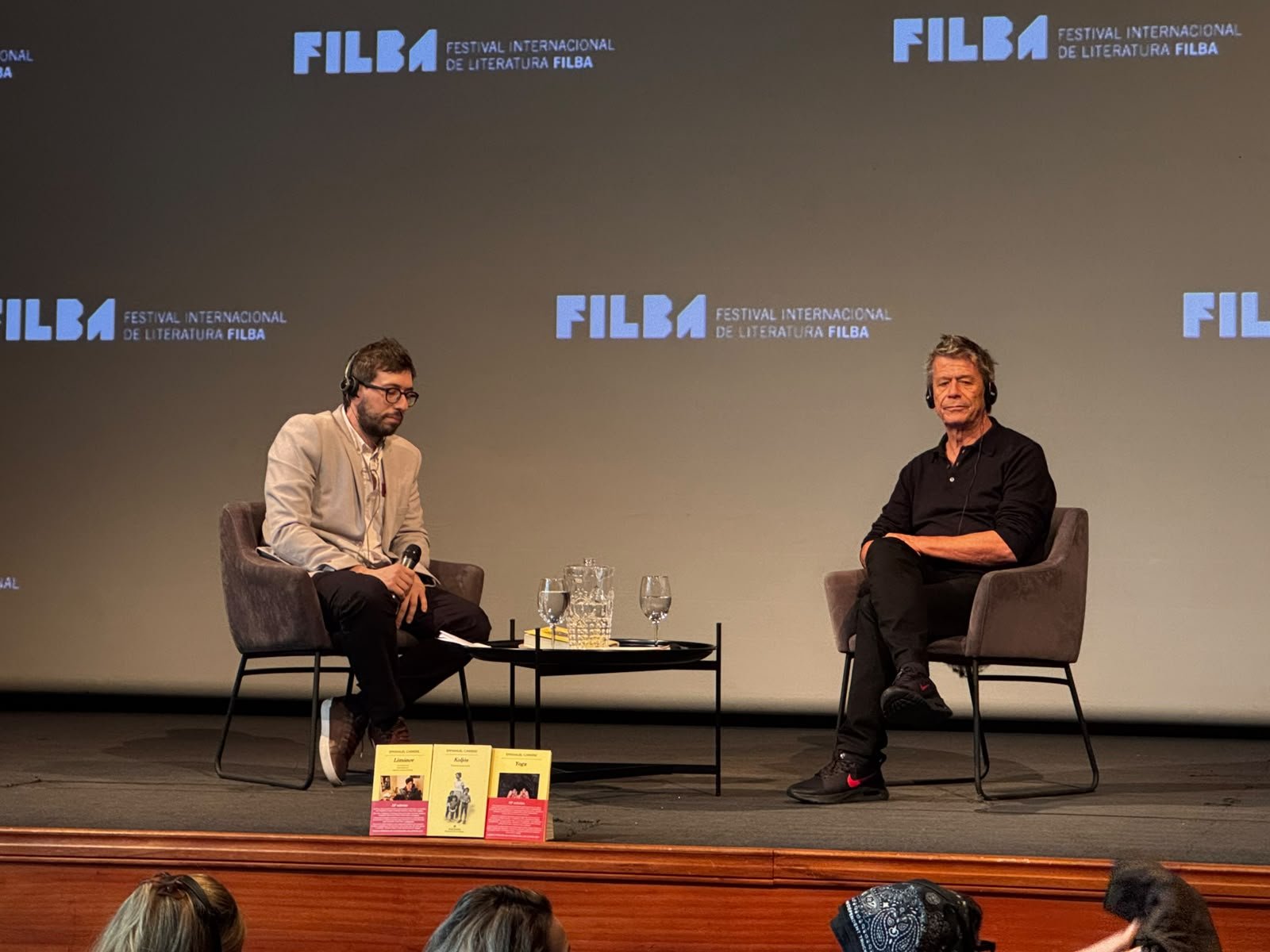 Emmanuel Carrère y el oficio de encontrar la puerta de entrada
